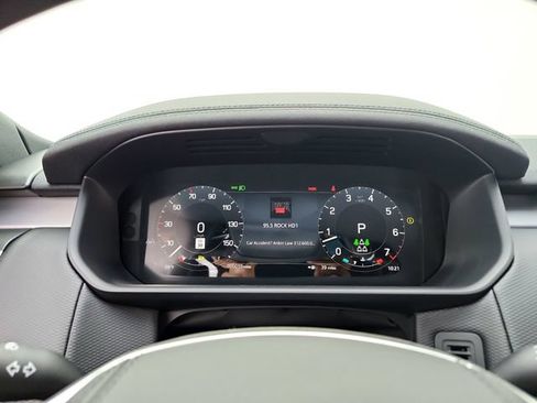 New 2026 Land Rover Discovery Limited Edition AWD/4WD image 24