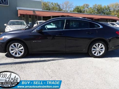 Used 2023 Chevrolet Malibu LT image 2