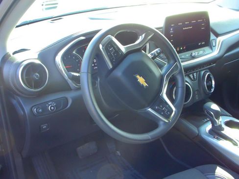Used 2024 Chevrolet Blazer LT w/ Convenience Package AWD/4WD image 5