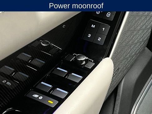 Used 2018 Land Rover Range Rover Velar R-Dynamic HSE image 15