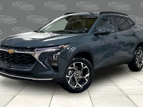 New 2026 Chevrolet Trax LT image 2