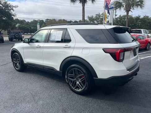 Used 2025 Ford Explorer ST-Line w/ Premium Package image 6