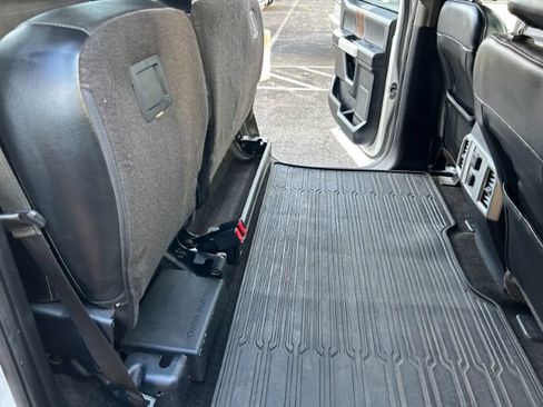 Used 2015 Ford F150 Lariat image 31