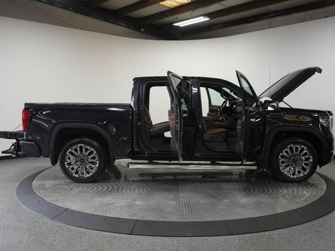 Used 2026 GMC Sierra 1500 Denali Ultimate AWD/4WD image 12