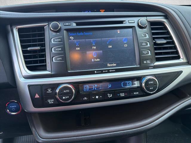 Used 2017 Toyota Highlander XLE AWD/4WD image 19