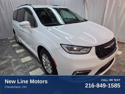 Used 2022 Chrysler Pacifica Touring-L