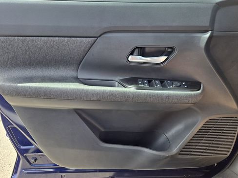 New 2026 Nissan Kicks SV w/ Charging Package FWD image 17