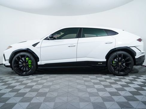 Used 2024 Lamborghini Urus S AWD/4WD image 2
