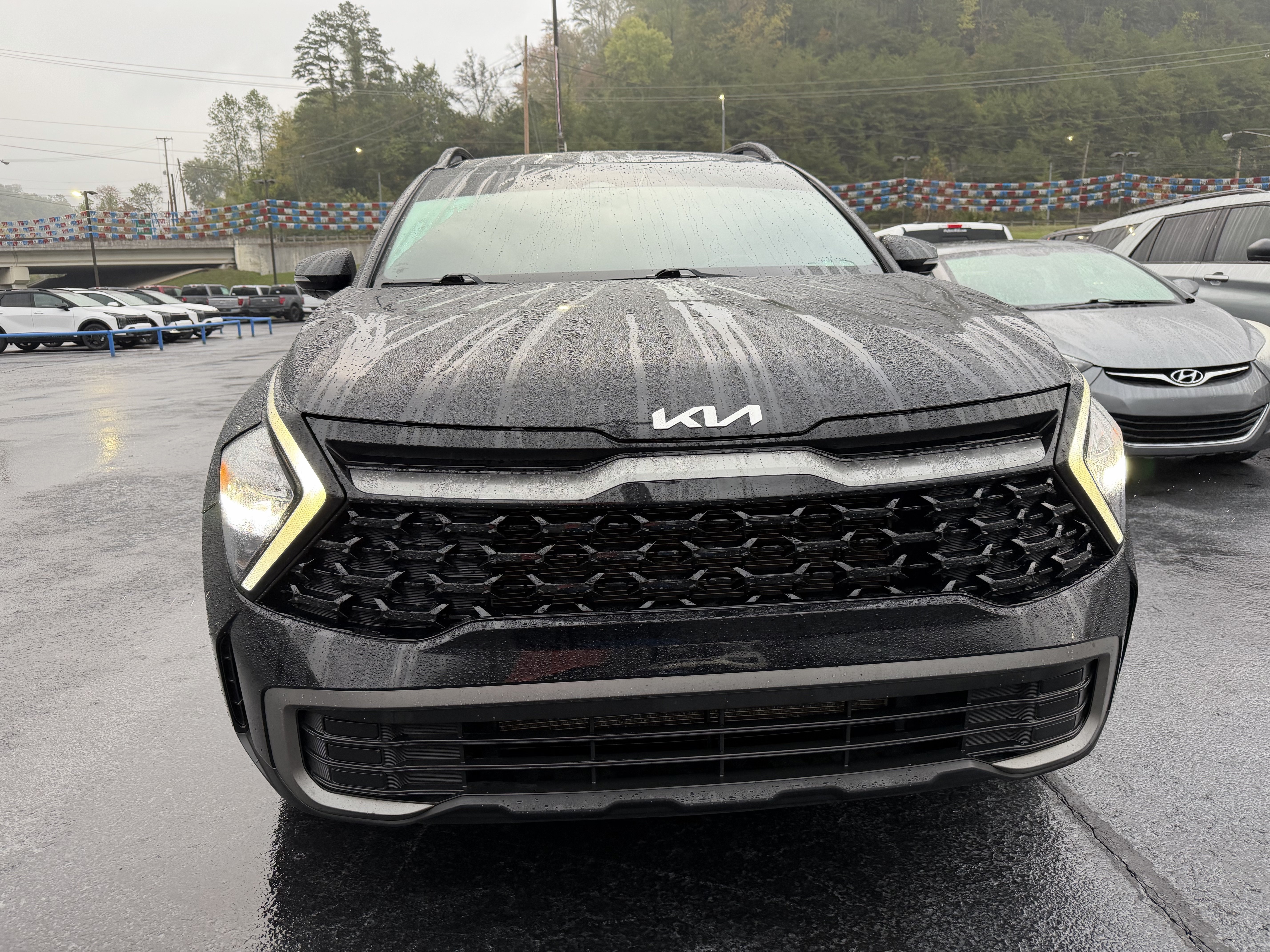Used 2023 Kia Sportage X-Line w/ X-Line Premium Package AWD/4WD image 2