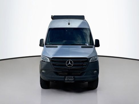 Used 2022 Mercedes-Benz Sprinter 2500 image 2