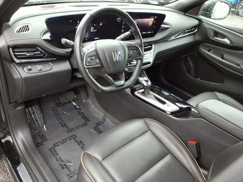 Used 2025 Buick Envista Avenir FWD image 3