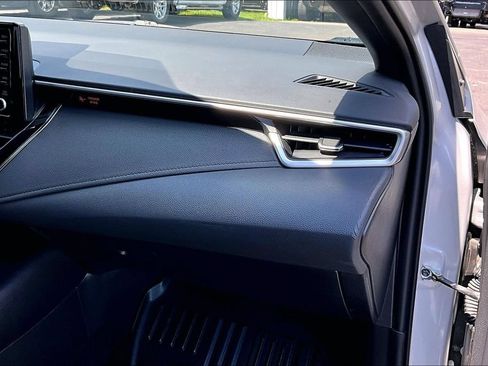 Used 2022 Toyota Corolla SE FWD image 28