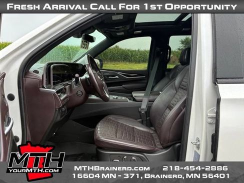 Used 2023 Cadillac Escalade Sport Platinum AWD/4WD image 9