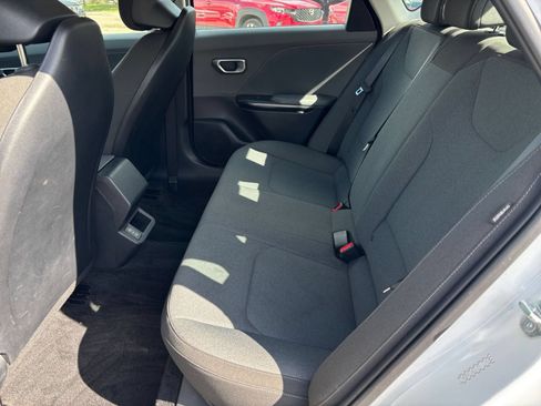 Used 2025 Kia K4 FWD image 25