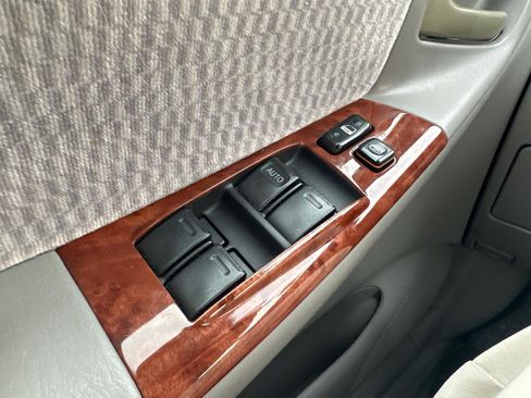 Used 2005 Toyota Corolla LE image 17