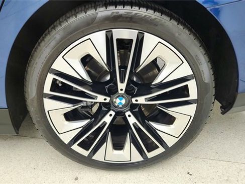 Used 2025 BMW 540i xDrive image 55