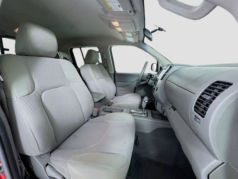 Used 2019 Nissan Frontier SV image 20