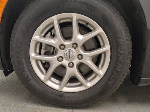 Used 2025 Chrysler Pacifica Select FWD image 31