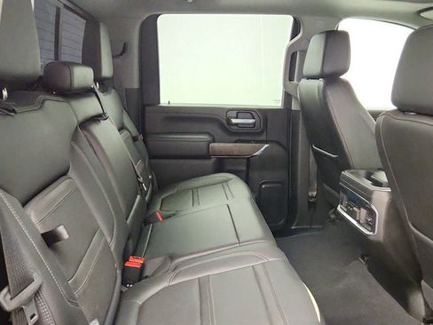 Used 2022 GMC Sierra 2500 Denali w/ Denali Black Diamond Edition AWD/4WD image 24