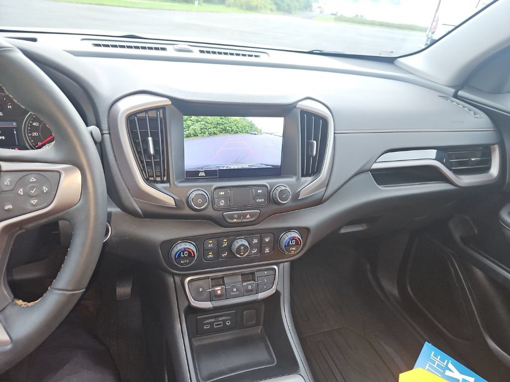 Used 2023 GMC Terrain AT4 w/ LPO, Floor Liner Package AWD/4WD image 17