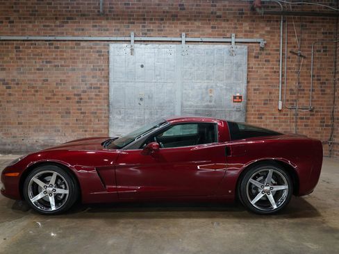 Used 2007 Chevrolet Corvette Coupe w/ Preferred Equipment Group image 10
