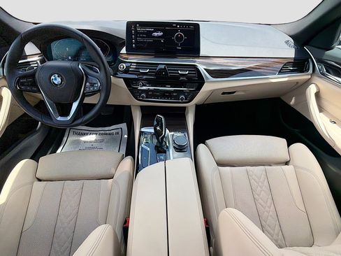 Used 2023 BMW 530i w/ Convenience Package RWD image 15