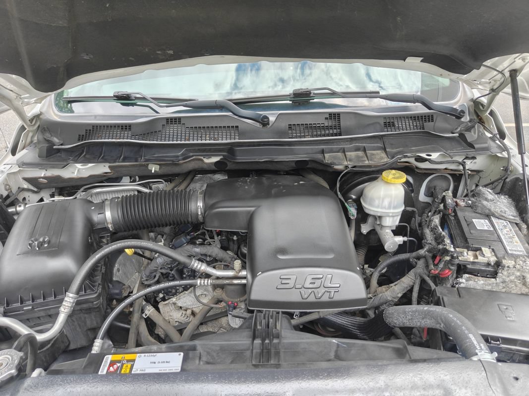 Used 2018 RAM 1500 Express AWD/4WD image 30