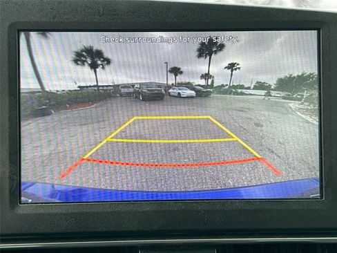 Used 2021 Hyundai Elantra SE image 14