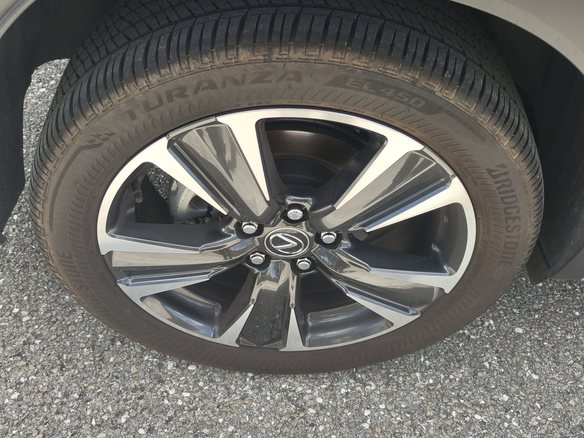 Used 2025 Lexus UX 300h FWD w/ Accessory Package (Z2) image 11