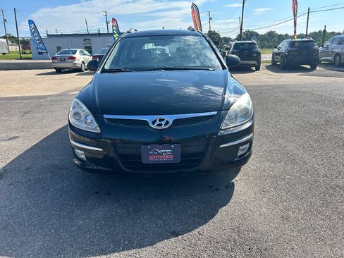 Used 2011 Hyundai Elantra FWD image 2