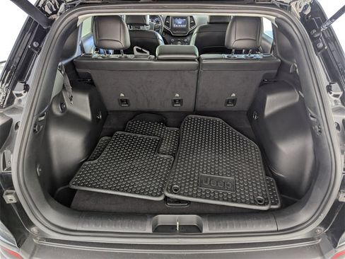 Certified 2020 Jeep Cherokee Latitude Plus image 18