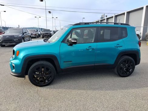 Certified 2022 Jeep Renegade Altitude w/ Convenience Group AWD/4WD image 5