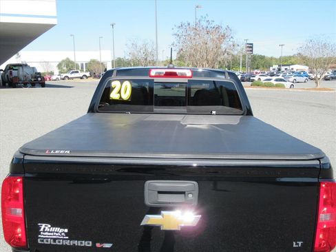 Used 2020 Chevrolet Colorado LT w/ LT Convenience Package image 6