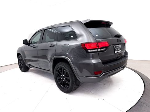 Used 2019 Jeep Grand Cherokee Altitude RWD image 11