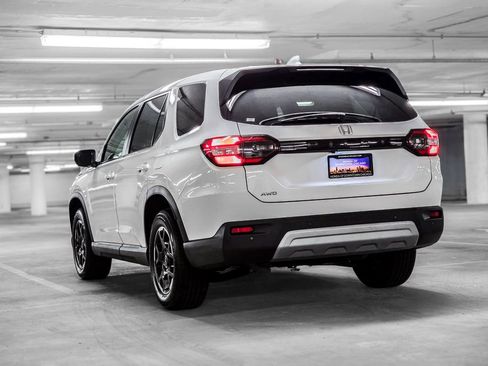 Used 2025 Honda Pilot EX-L image 5