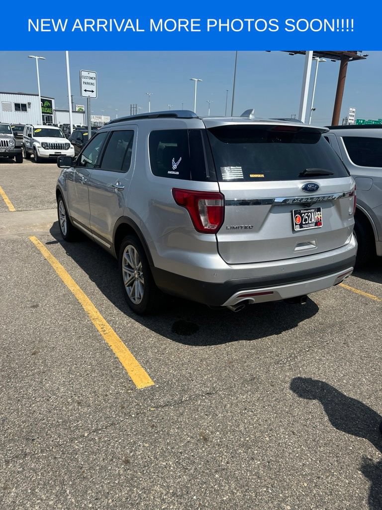 Used 2016 Ford Explorer Limited AWD/4WD image 3
