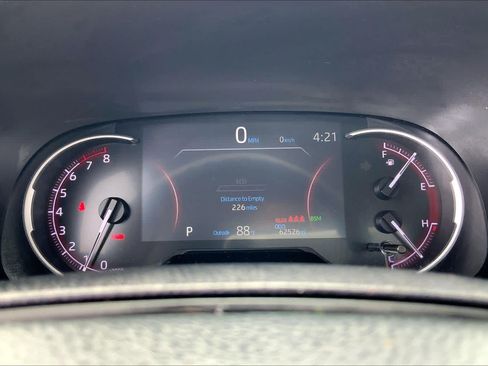 Used 2024 Toyota RAV4 XLE FWD image 25