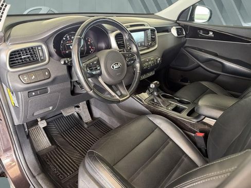 Used 2017 Kia Sorento EX FWD image 10