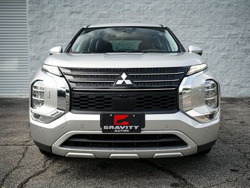 Used 2023 Mitsubishi Outlander LE image 4