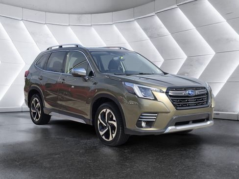 Used 2023 Subaru Forester Touring AWD/4WD image 1