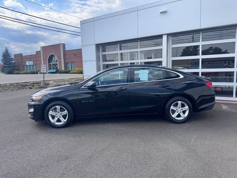 Used 2020 Chevrolet Malibu LS FWD image 2