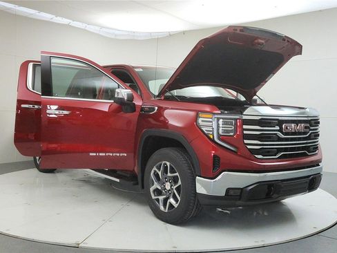 New 2026 GMC Sierra 1500 SLT w/ SLT Premium Package image 9
