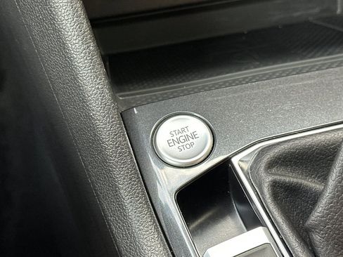 Used 2023 Volkswagen Tiguan SE FWD image 22