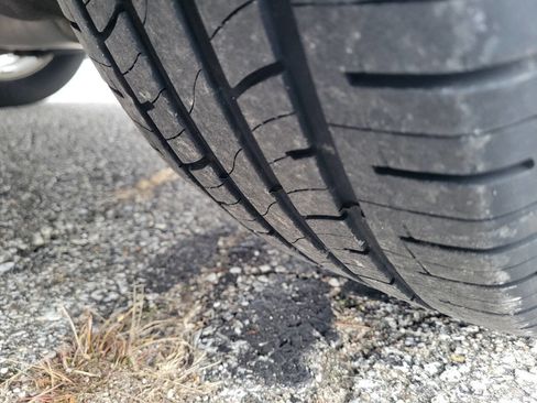 Used 2014 Chevrolet Cruze LT w/ All-Star Edition image 4