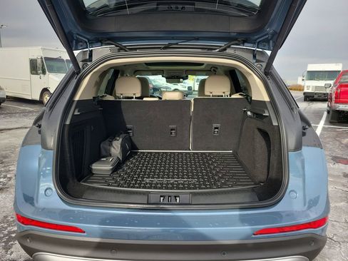 New 2026 Lincoln Corsair Reserve w/ Rear Removable Package Tray image 10