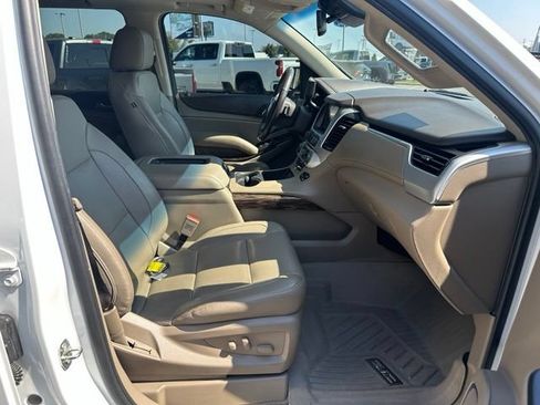 Used 2020 GMC Yukon SLT w/ Premium Edition AWD/4WD image 11