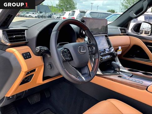 Used 2026 Lexus LX 700h Luxury w/ Appearance Package image 14