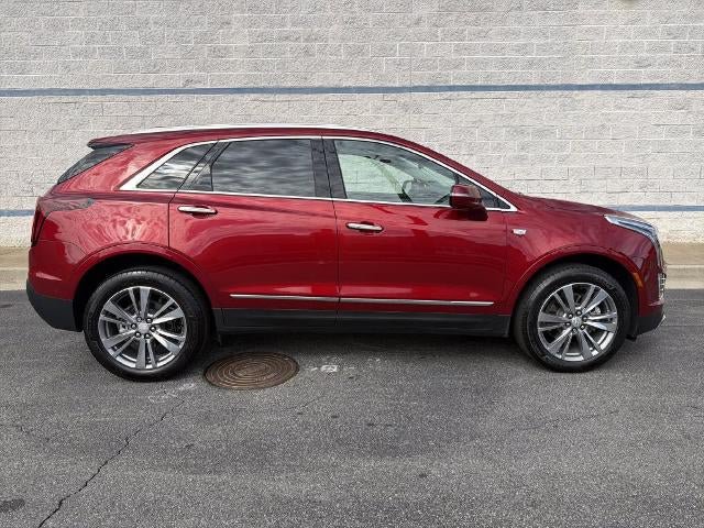 Certified 2024 Cadillac XT5 Premium Luxury w/ Technology Package FWD image 8