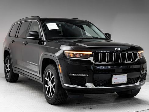 Used 2023 Jeep Grand Cherokee L Limited w/ Luxury Tech Group II AWD/4WD image 34