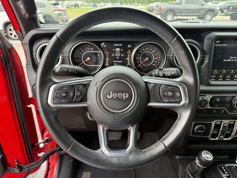 Used 2018 Jeep Wrangler Unlimited Sahara image 11